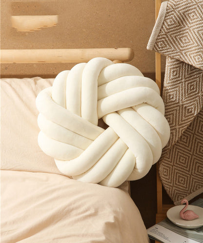 Knot pillow